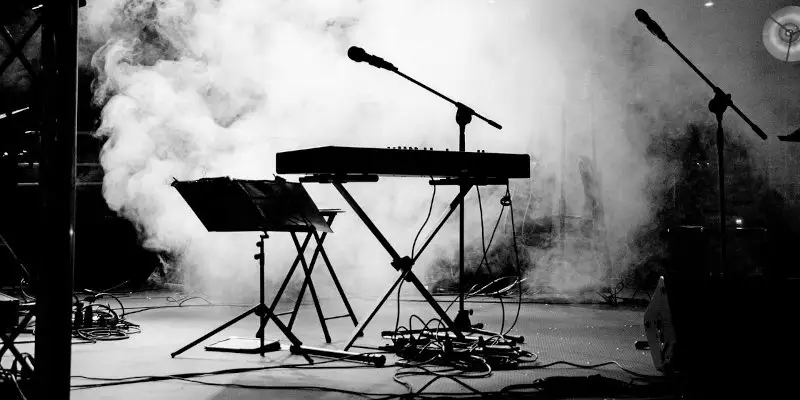 Stage smoke with keyboard & mic